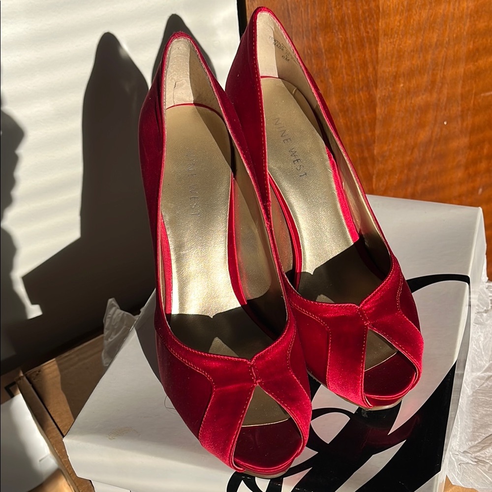 Nine West Women's Red Satin Paws Peep Toe Pumps - Picture 12 of 14
